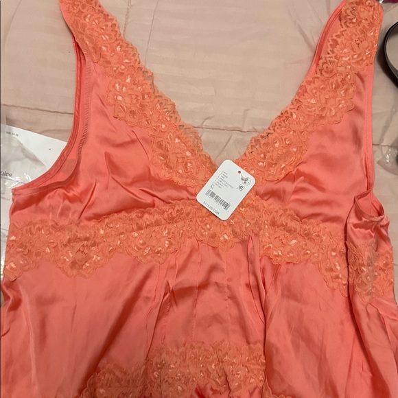Elegant Coral Lace Trim Nightgown - Picture 5 of 7